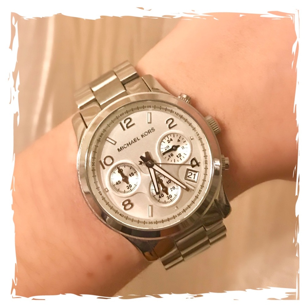 MICHAEL KORS Women’s Watch Silver